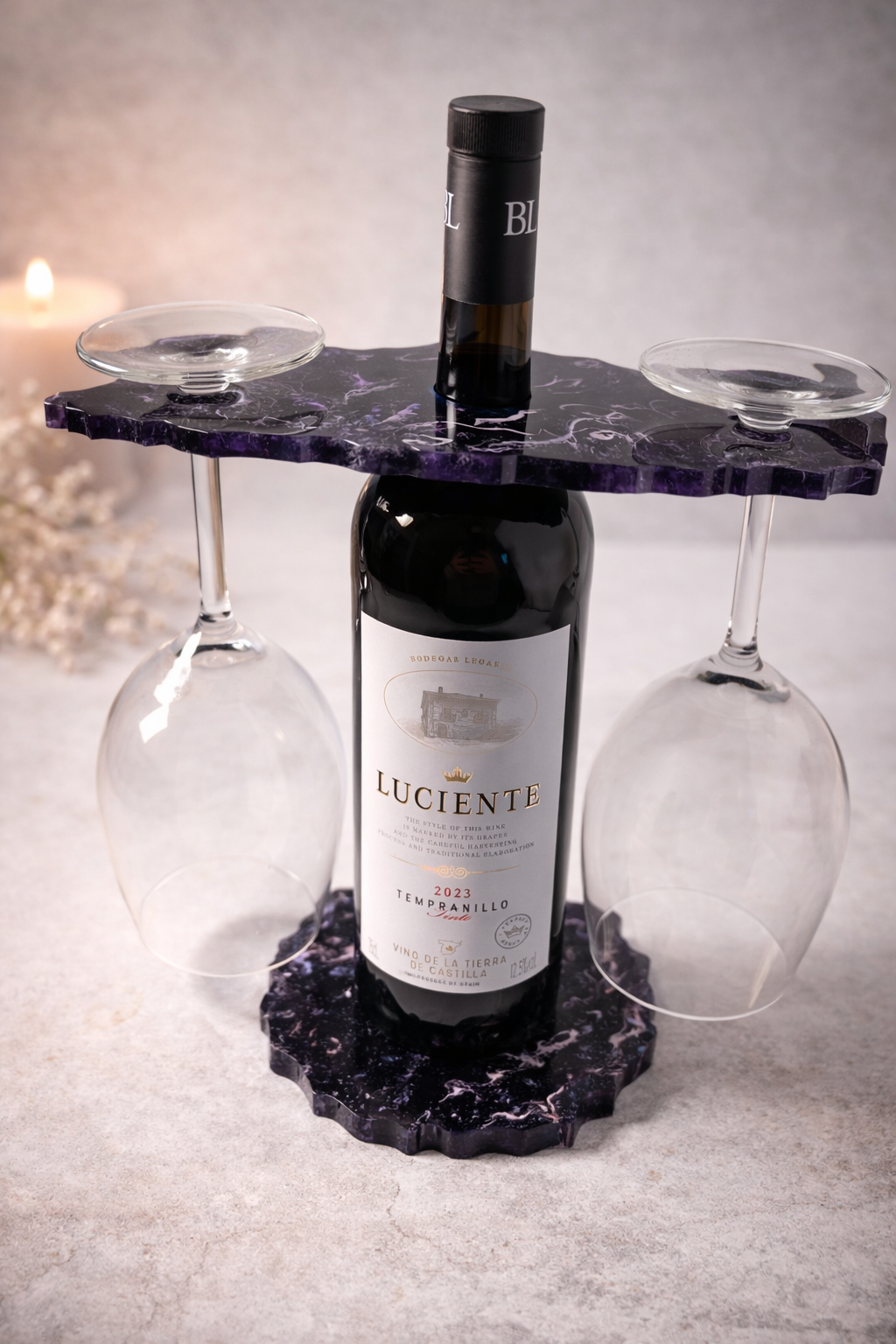 Veinipudeli alus ja hoidja kahele klaasile