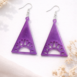 Käsitsi valmistatud epoksiidvaigust kõrvarõngad Päikese püramiid