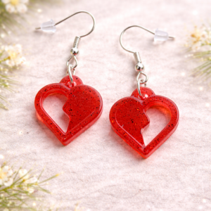 Käsitsi valmistatud epoksiidvaigust kõrvarõngad Murtud süda