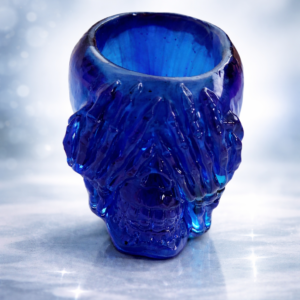 Kolju kujuline küünlaalus