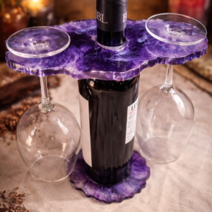Lilla epoksiidvaigust veinipudeli ja pokaalide hoidja