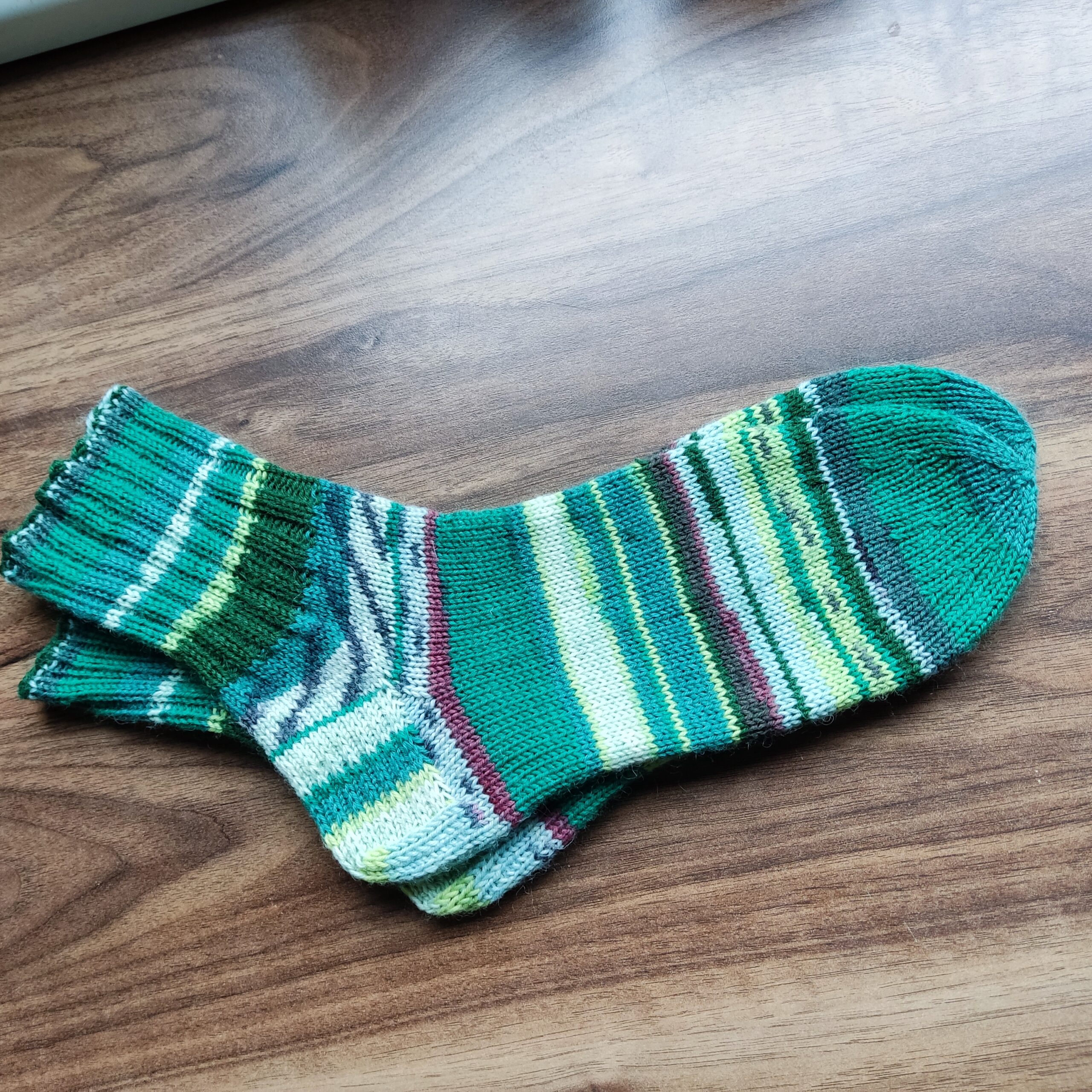 Käsitsi kootud sokid – Suurus 38 - Image 6