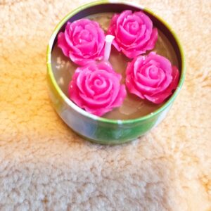 roosidega küünal kaanega topsis