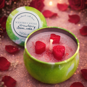 Strawberry Cream Cake lõhnaline parafiinküünal
